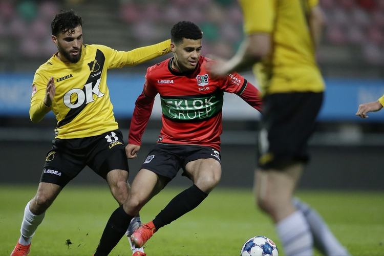 期待未来更 期待未来更